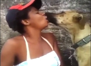Romantic zoophilic make-out with a black gal